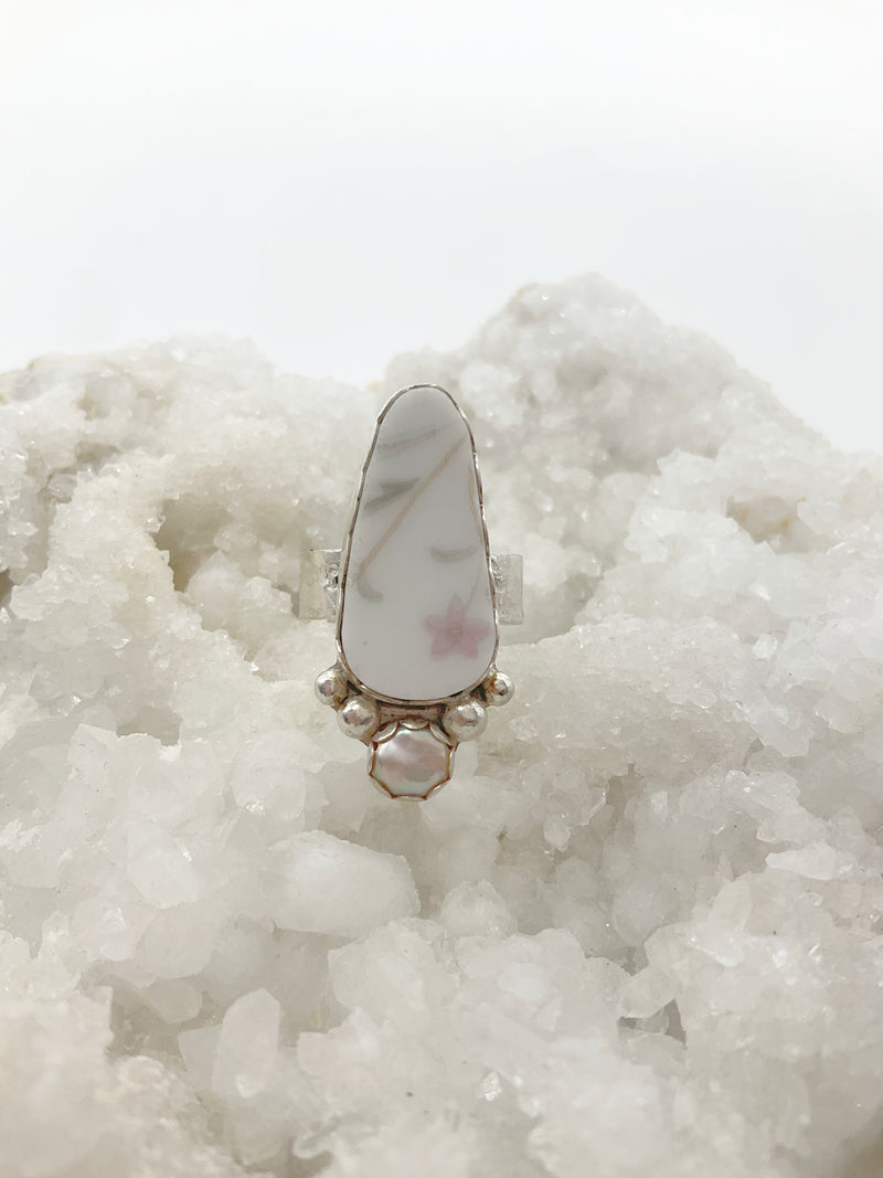 Pearlescent Ring: Vintage Plate + Freshwater Pearl + Sterling Silver • Size 6.75